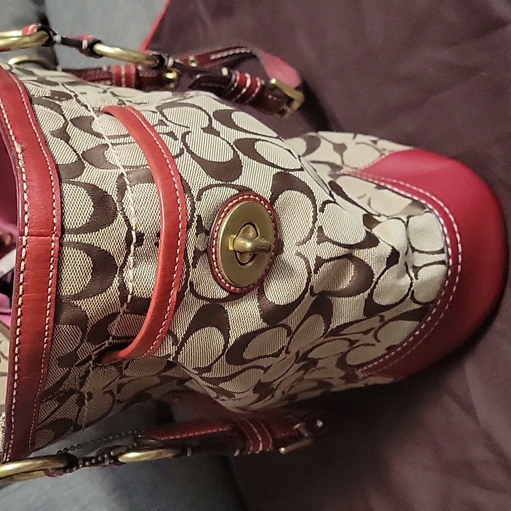 Coach Signature Gallery Tote with Matching Wallet - Picture 3 of 14